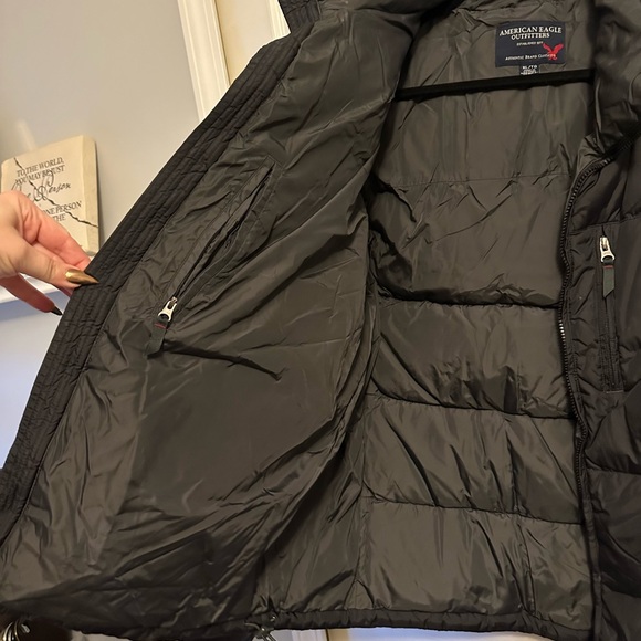 American Eagle Outfitters Men's Black Puffer Jacket - Picture 3 of 7